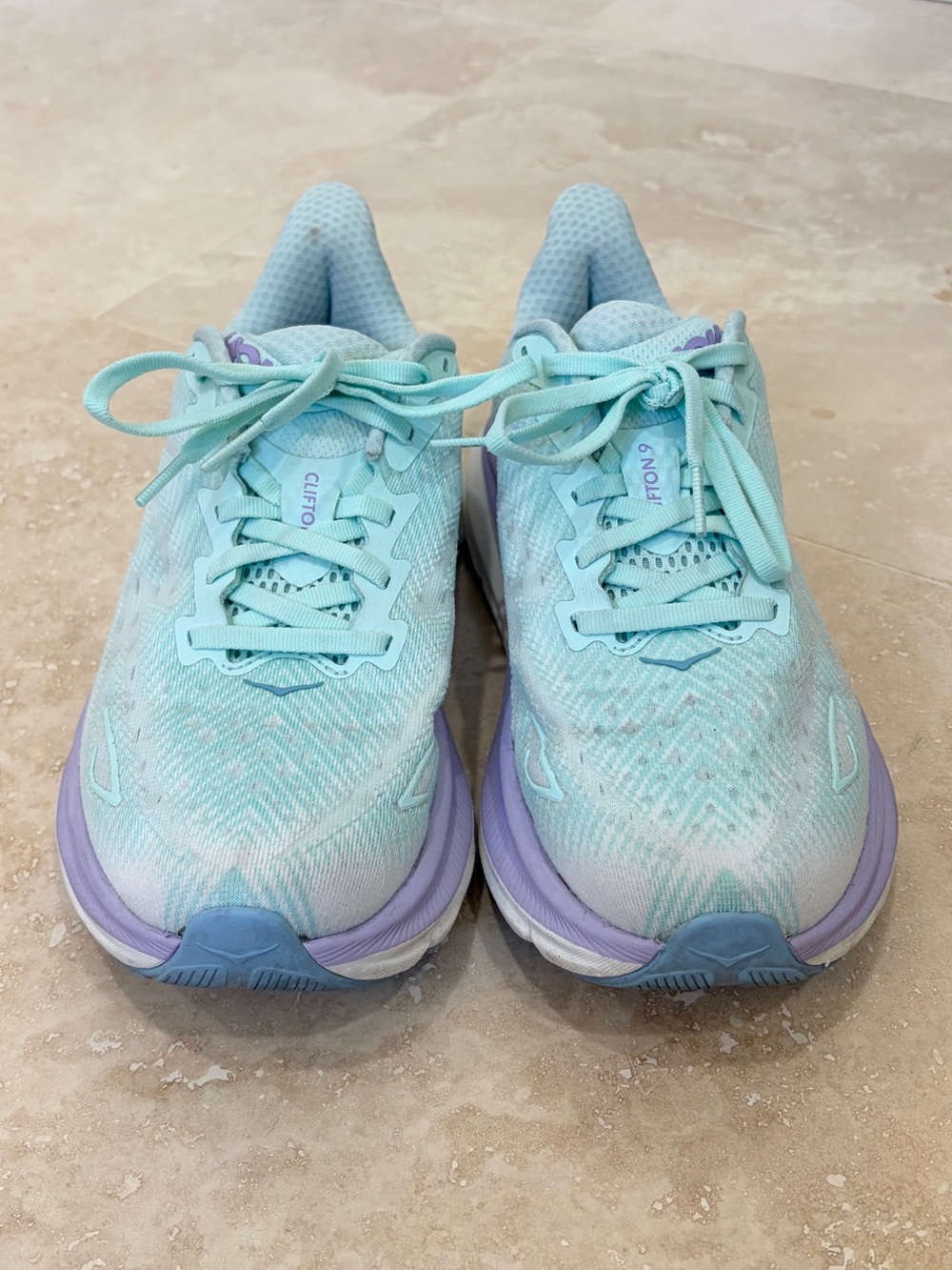Hoka Clifton 9 Women's Sneaker in Sunlit Ocean/Lilac Mist Size 7D - Picture 3 of 11
